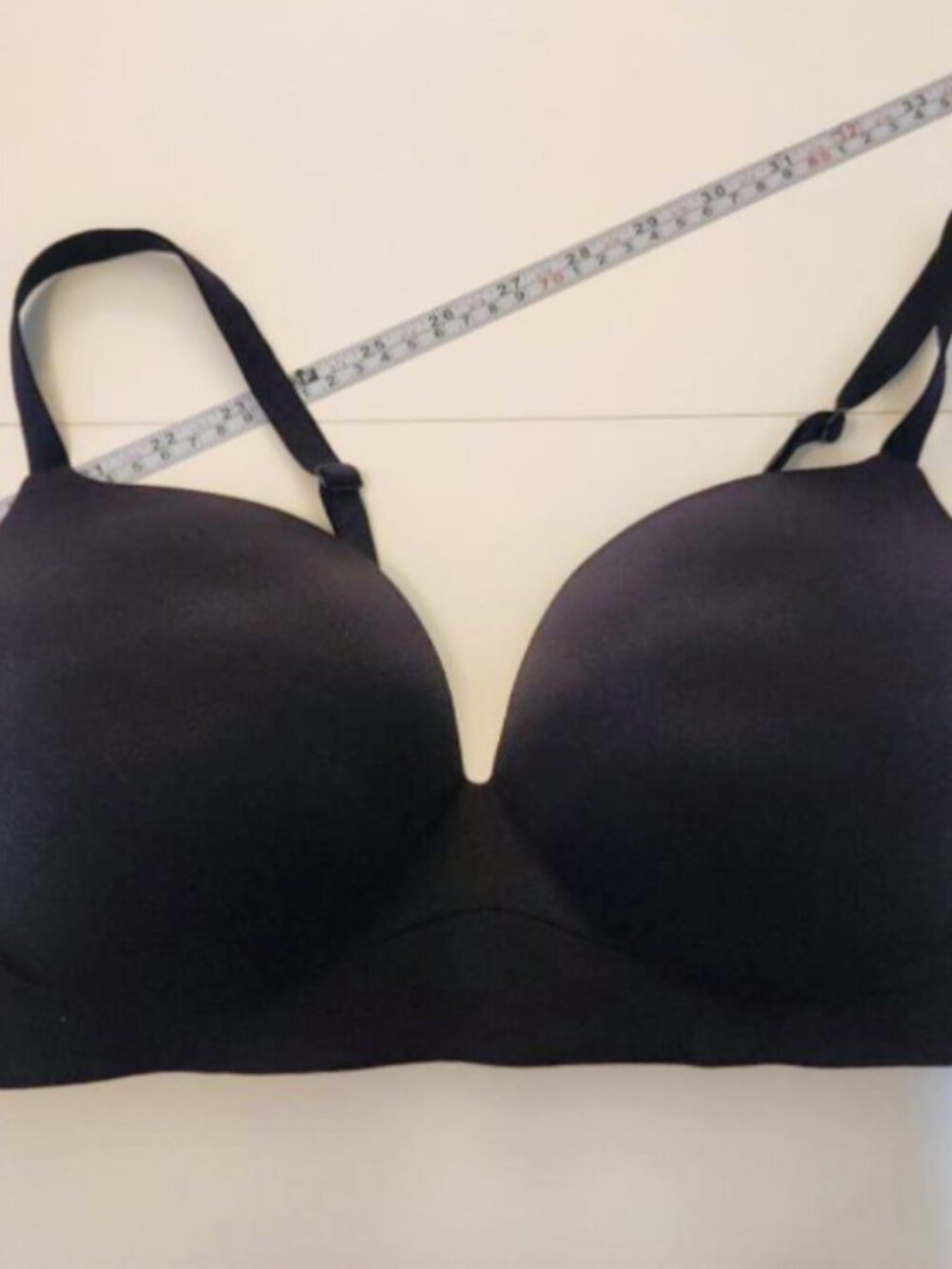 Victoria Secret Incredible No Wire Padded Bra Size 36 DD Black Wireless
